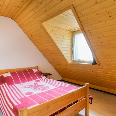 Chalet Mitoyen A Cauterets, 3 Chambres, Terrasse, Proche Ski Et Centre, Parking Inclus - Fr-1-401-133