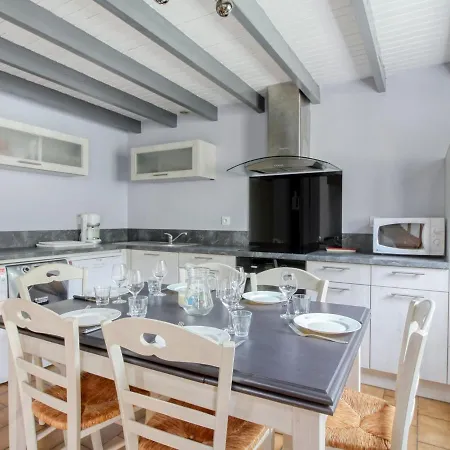 Chalet Mitoyen A Cauterets, 3 Chambres, Terrasse, Proche Ski Et Centre, Parking Inclus - Fr-1-401-133 Holiday home
