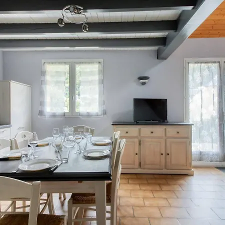 Chalet Mitoyen A Cauterets, 3 Chambres, Terrasse, Proche Ski Et Centre, Parking Inclus - Fr-1-401-133